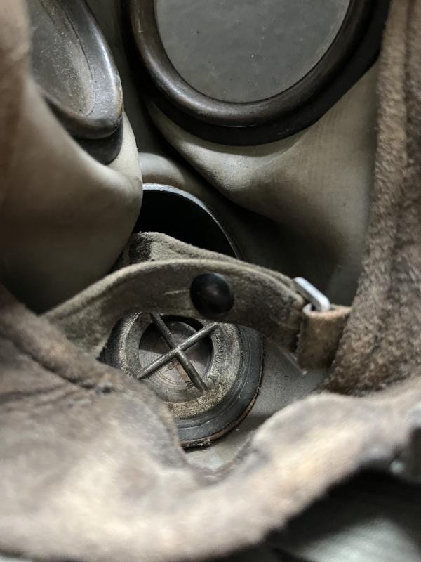 WW2 GERMAN M30 GAS MASK — image 6