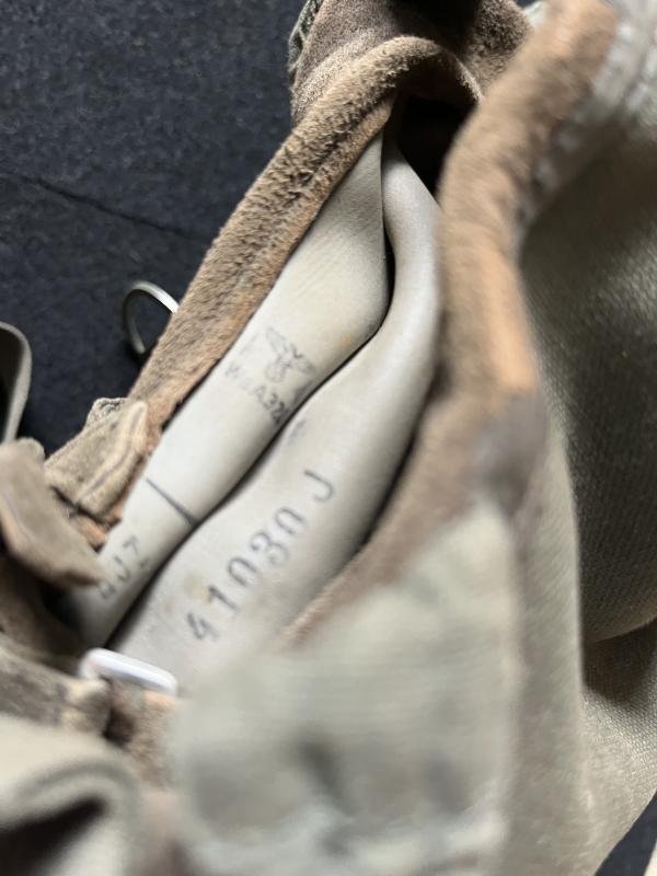 WW2 GERMAN M30 GAS MASK — image 7