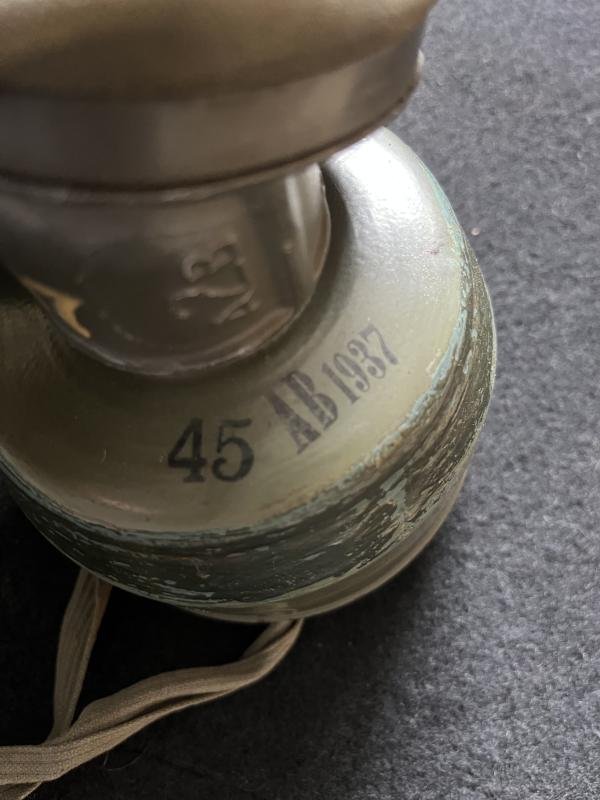 WW2 GERMAN M30 GAS MASK — image 9