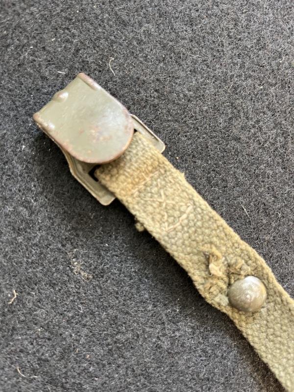 WW2 GERMAN GAS MASK STRAP — image 2