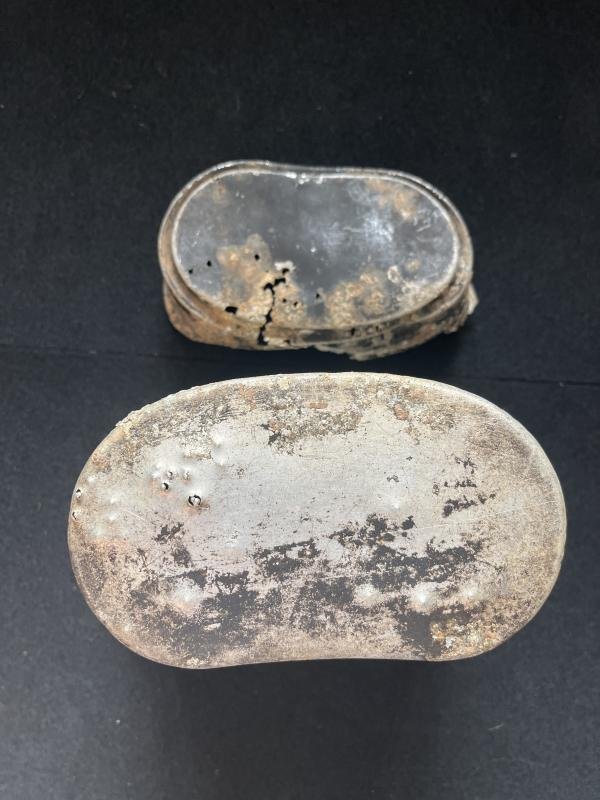 RELIC WW2 GERMAN CANTEEN — image 3