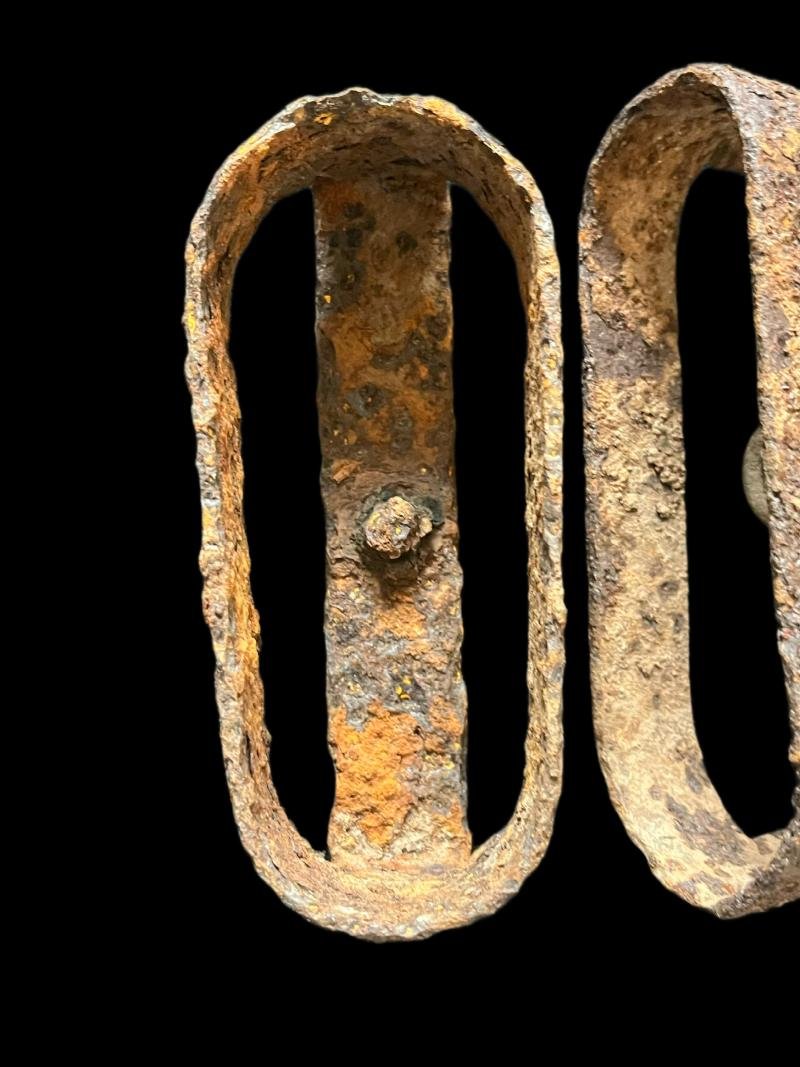 WW2 GERMAN VEHICLE K98 MAUSER HOLDER — image 2