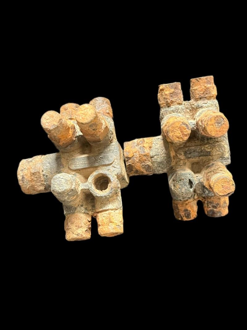 UNKNOWN WW2 GERMAN VEHICLE PART — image 2