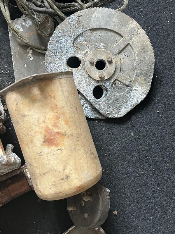 RELIC WW2 GERMAN RADIO EQUIPMENT PARTS — image 4