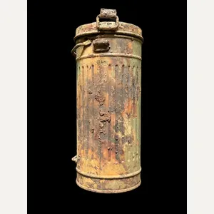RELIC WW2 GERMAN GAS MASK CONTAINER