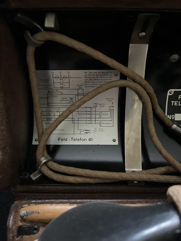 RARE WW2 SWISS MODEL 1941 TYPE A FIELD TELEPHONE — image 3