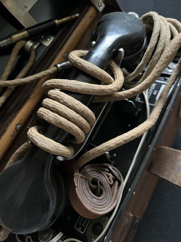 RARE WW2 SWISS MODEL 1941 TYPE A FIELD TELEPHONE — image 5