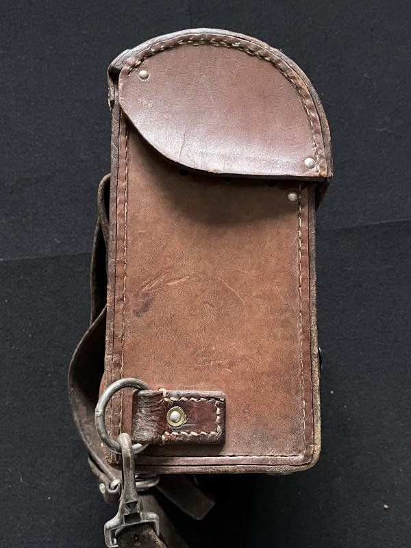 RARE WW2 SWISS MODEL 1941 TYPE A FIELD TELEPHONE — image 9