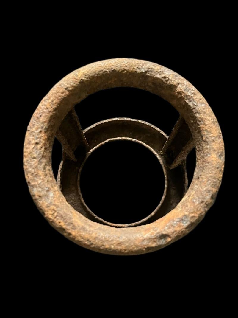 WW2 GERMAN 7.5M SHELL CONTAINER HOLDER — image 2