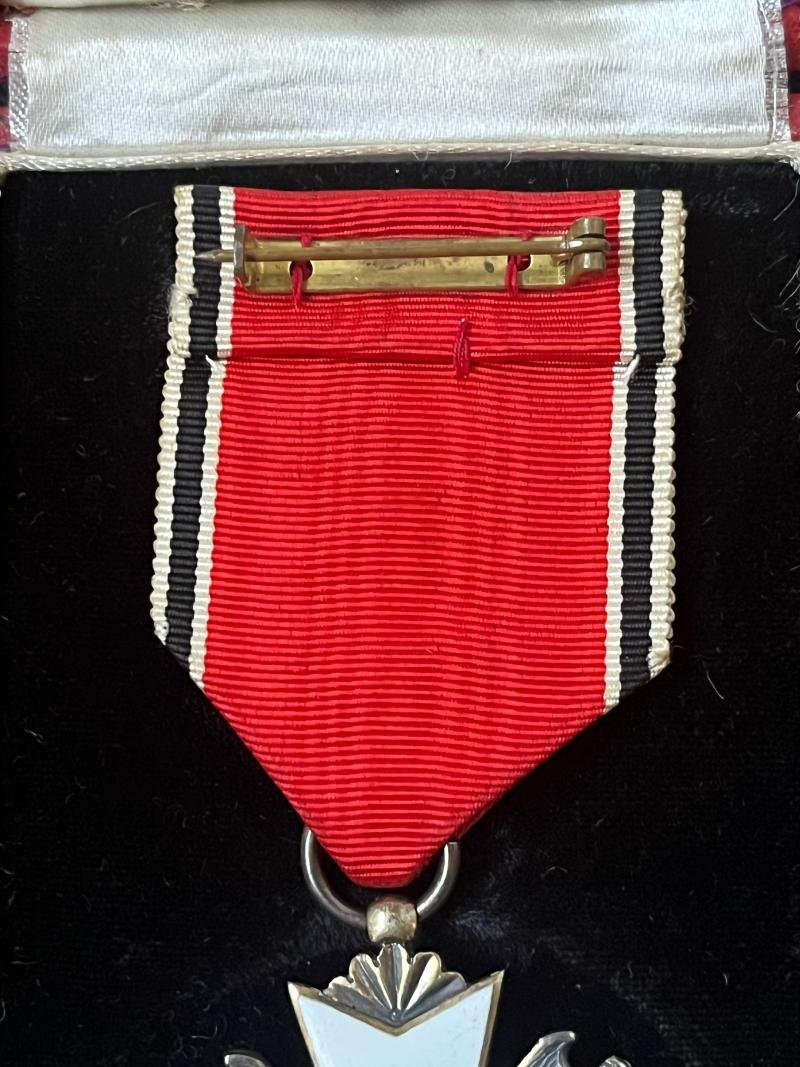 WW2 GERMAN ORDER OF THE GERMAN EAGLE, THIRD CLASS WITH SWORDS BY GODOT — image 9