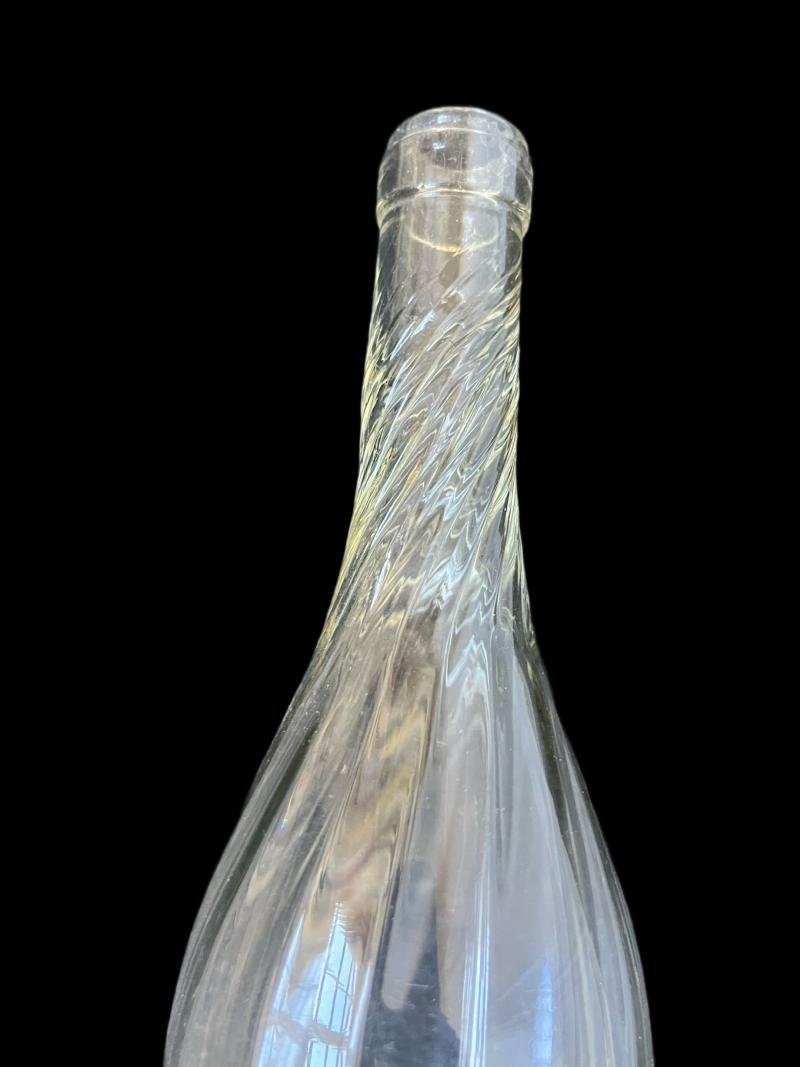 WW2 GERMAN BOTTLE — image 2