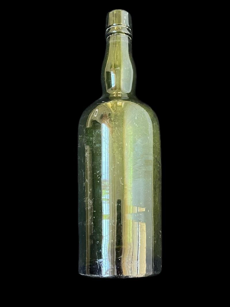 GREEN GLAS BOTTLE — image 2