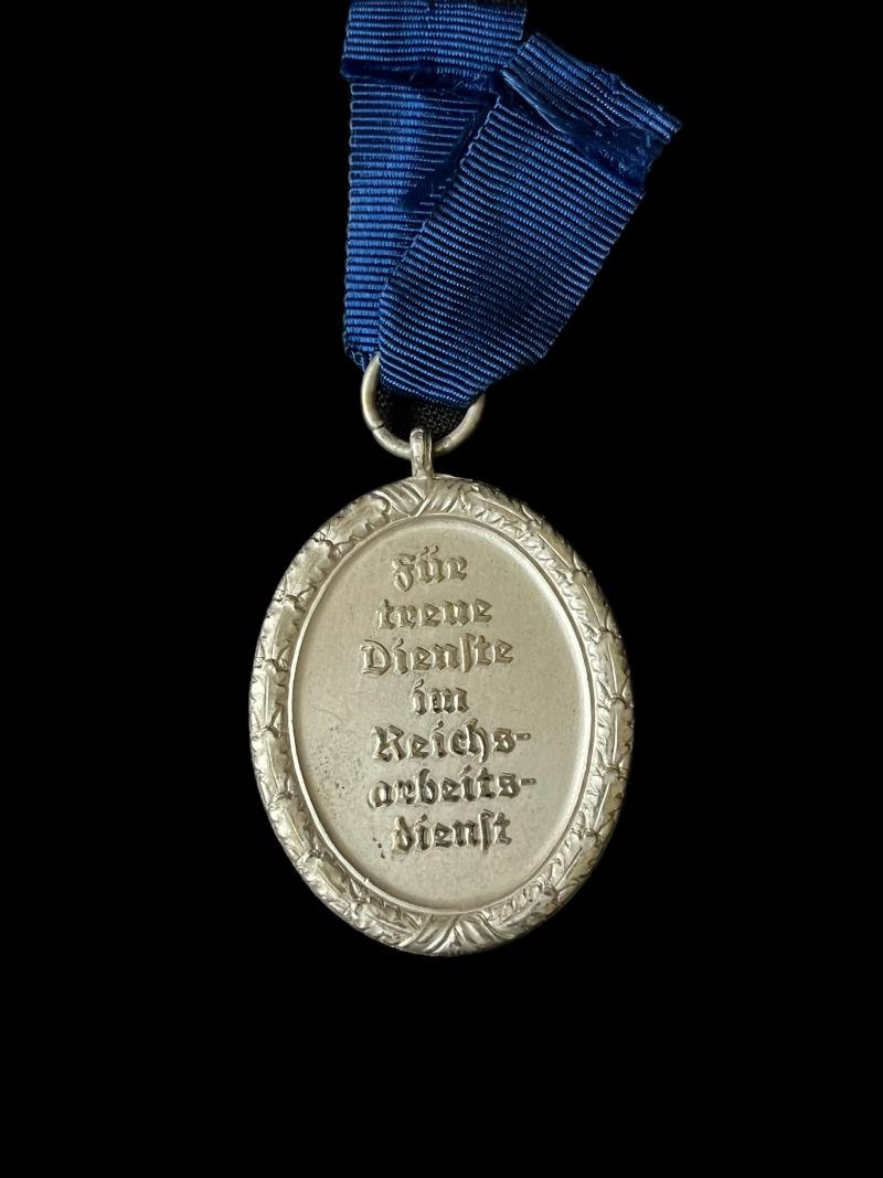 WW2 GERMAN RAD 12 YEAR SERVICE MEDAL IN SILVER — image 3