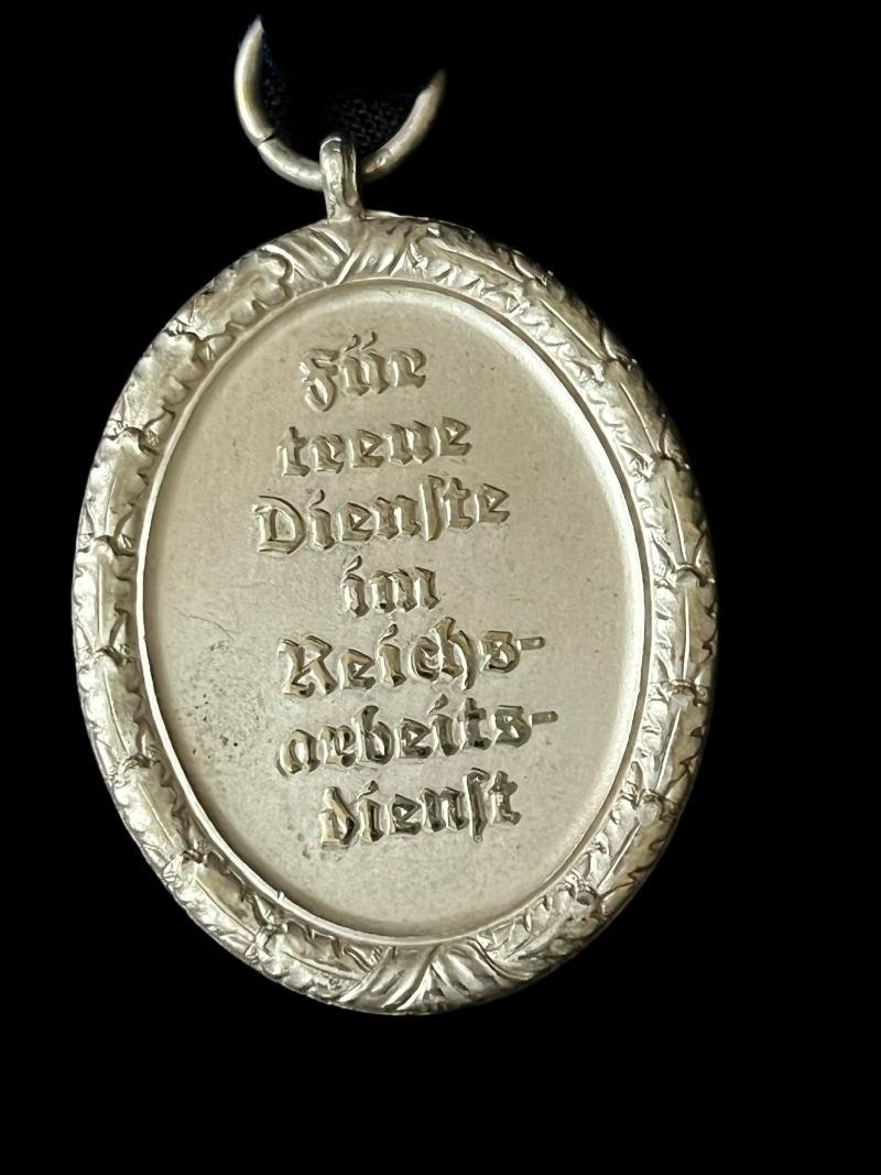 WW2 GERMAN RAD 12 YEAR SERVICE MEDAL IN SILVER — image 4