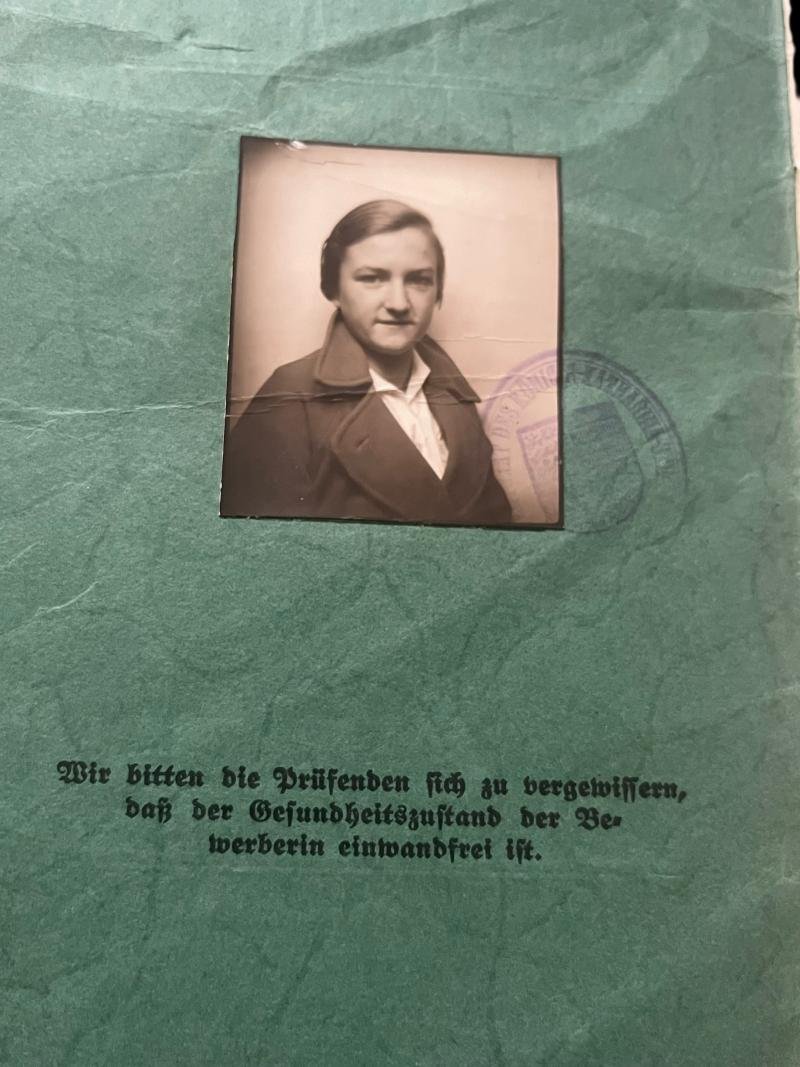 WW2 GERMAN LEISTUNGSBUCH SPORTS BADGE BOOK — image 3