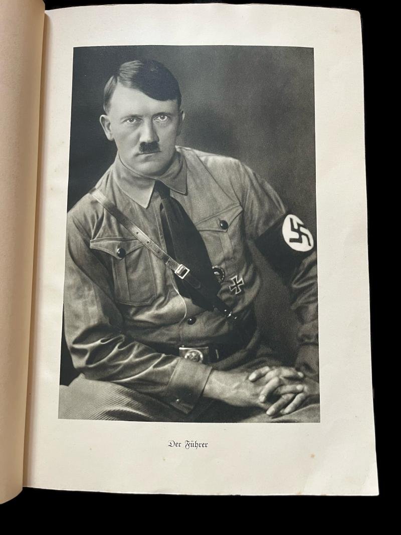 (was £20) WW2 GERMAN KAMPF UM'S DRITTE REICH CIGARETTE CARDS BOOK — image 2