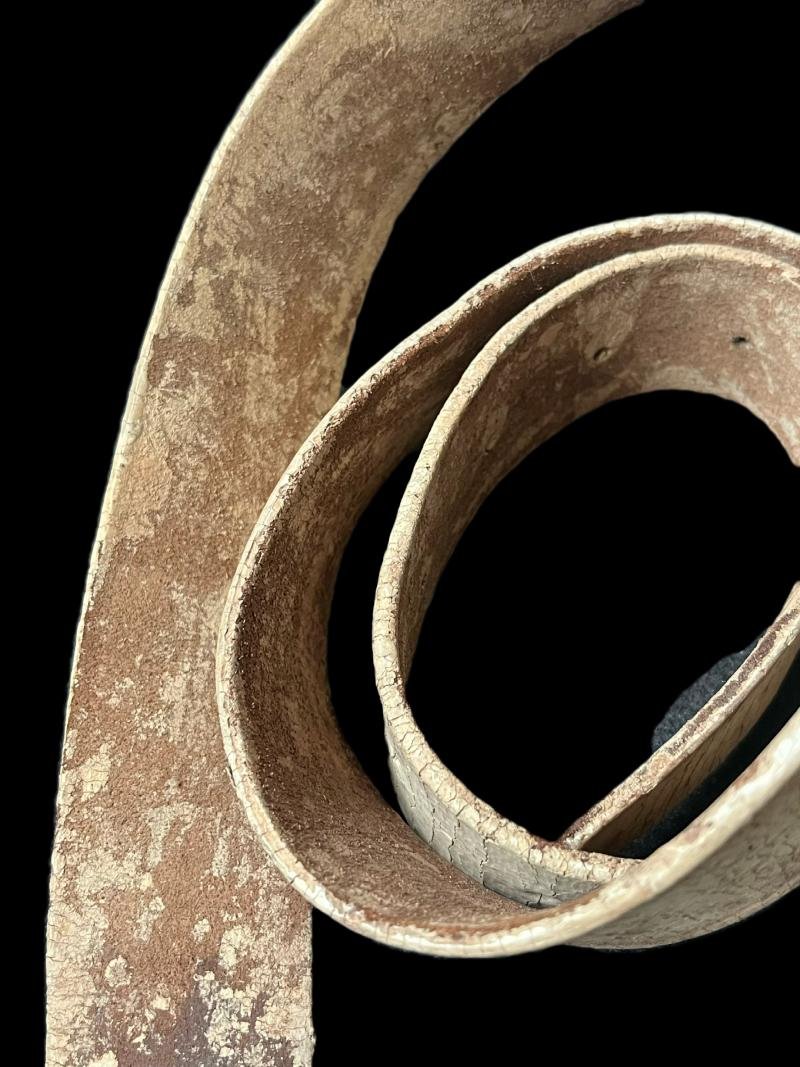 WHITE LEATHER BELT WITH BRASS BUCKLE — image 3