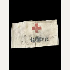 REPRODUCTION WW2 GERMAN FIELD DOCTORS ARMBAND