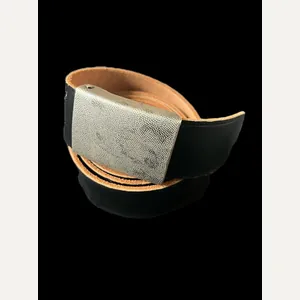 EAST GERMAN NVA LEATHER BELT AND BUCKLE