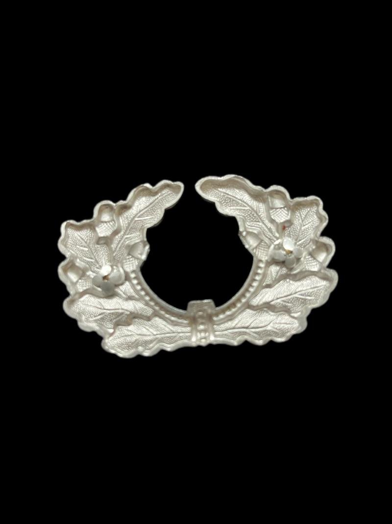 GERMAN WREATH BADGE — image 2