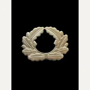 EAST GERMAN ARMY WREATH BADGE