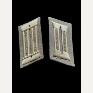 EAST GERMAN COLLAR TABS