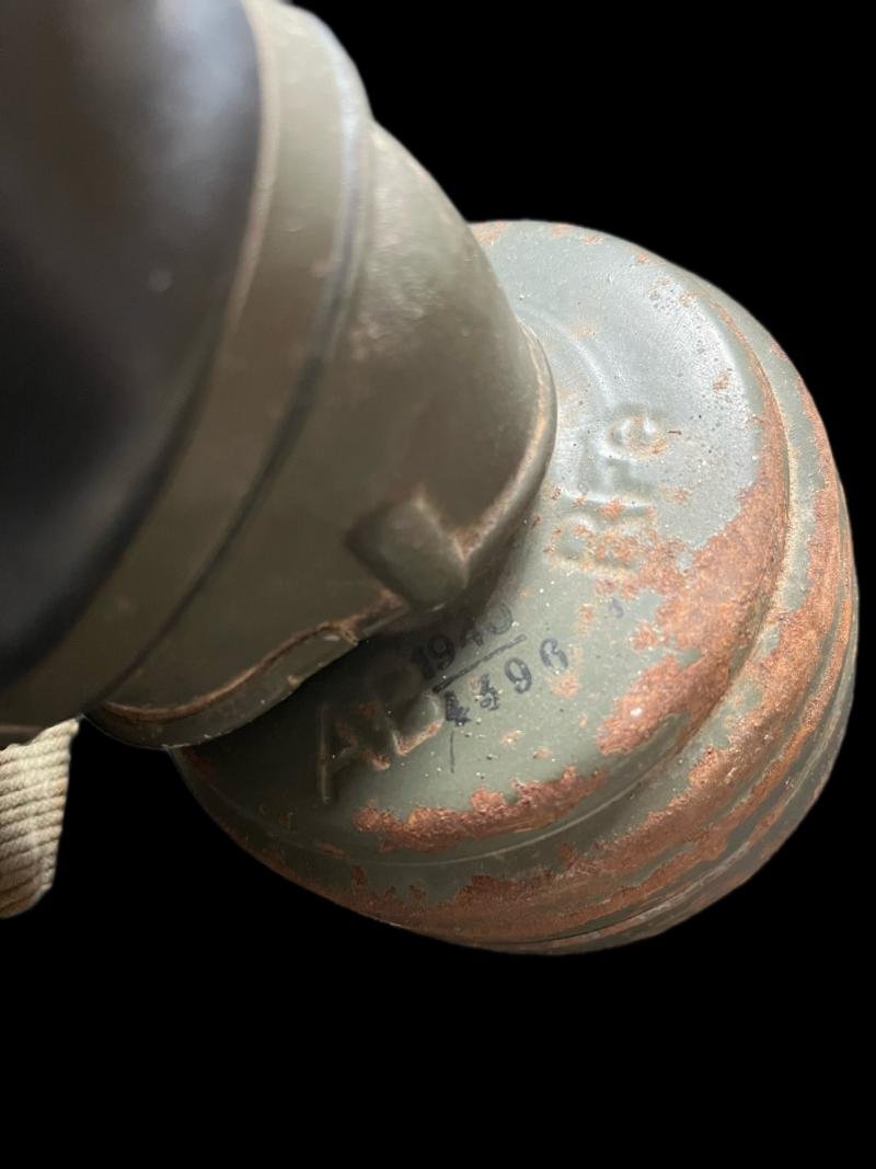 WW2 GERMAN M38 GAS MASK AND TIN — image 3