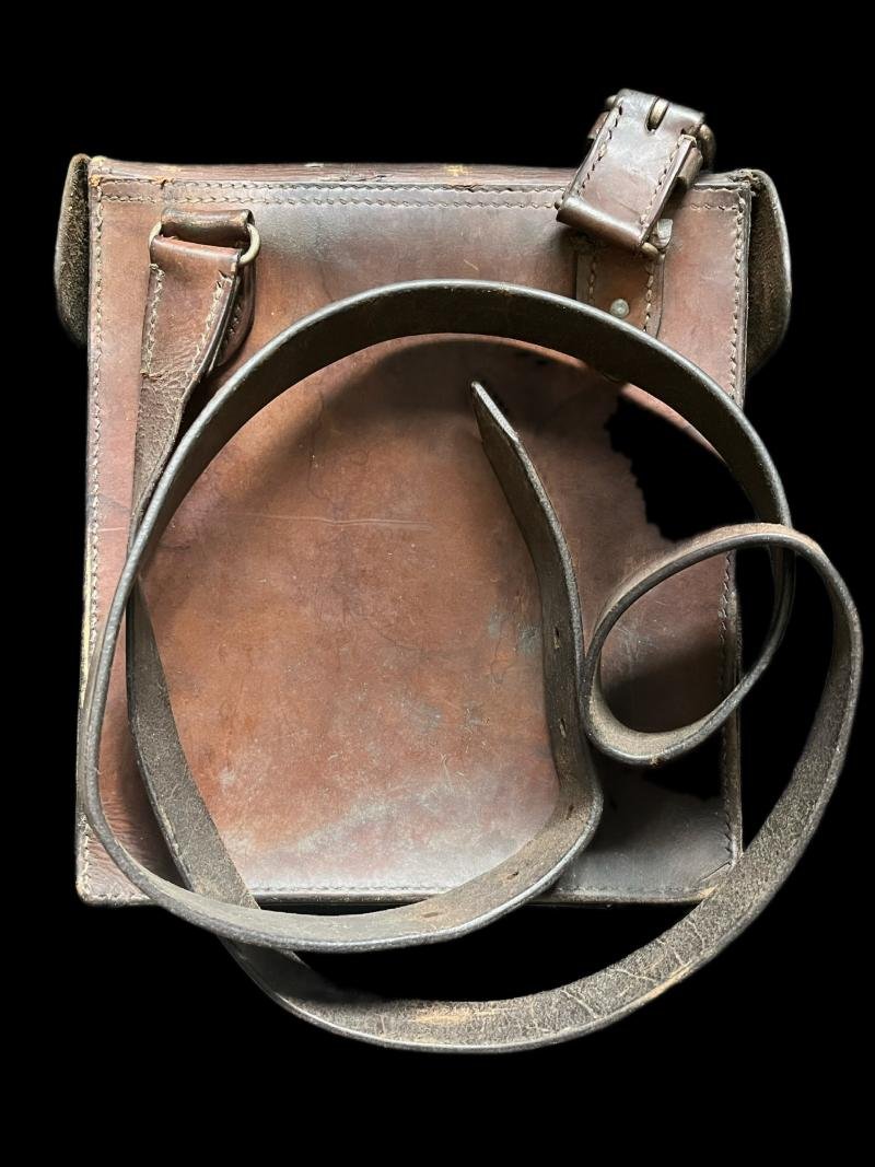 GERMAN/AUSTRIAN LEATHER PATROL POUCH — image 4