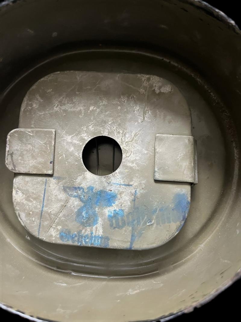 WW2 GERMAN GAS MASK IN A DRAEGER GAS MASK TIN — image 8