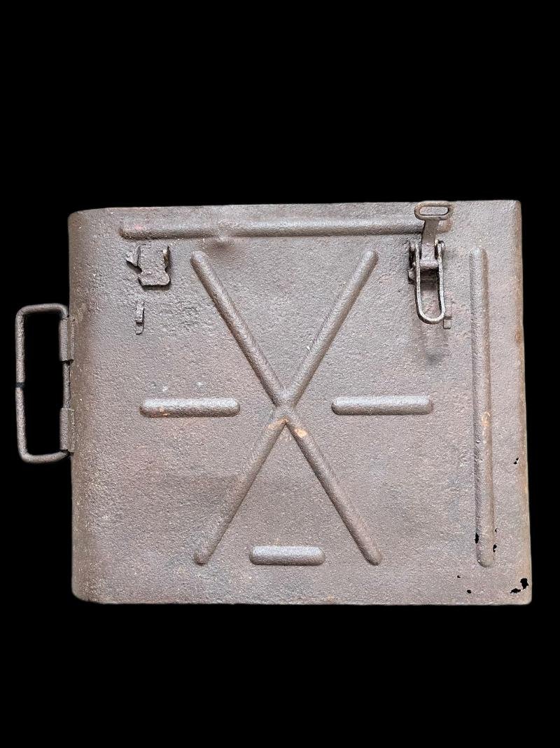 RELIC WW2 GERMAN LE.IG18 SHELL TRANSIT CASE