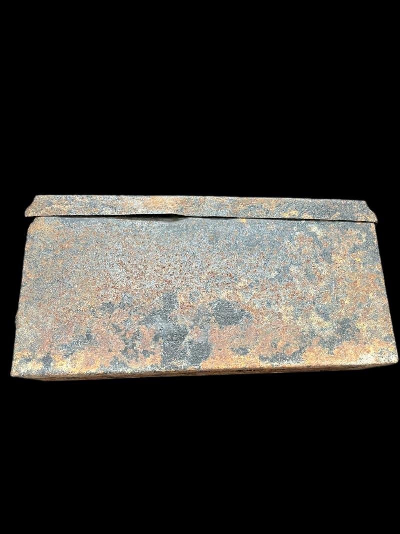 WW2 GERMAN MG34/MG42 AMMO TIN — image 3