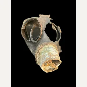 RELIC WW2 GERMAN GAS MASK