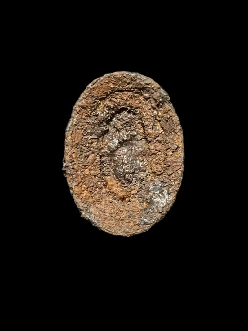 RELIC WW2 EASTERN LEGION CAP BADGE — image 2