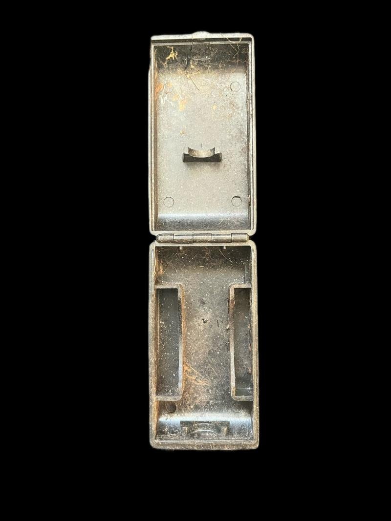 RAZOR CASE — image 3