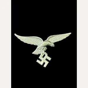 WW2 GERMAN LUFTWAFFE VISOR CAP BADGE