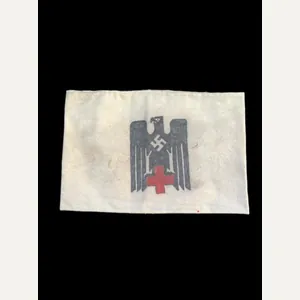 REPRODUCTION WW2 GERMAN MEDICAL ARMBAND
