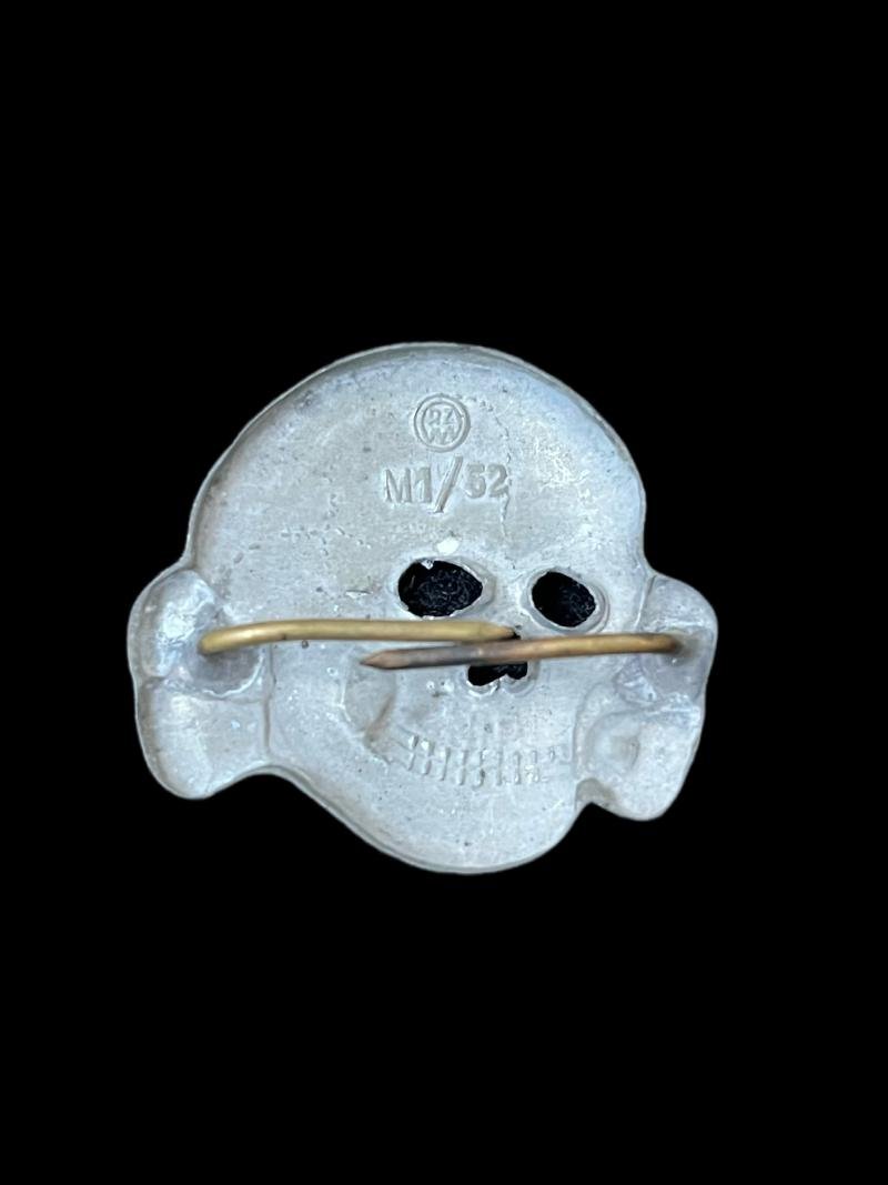 REPRODUCTION WW2 GERMAN SS SKULL (M1/52) — image 2