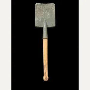 GERMAN ENTRENCHING TOOL