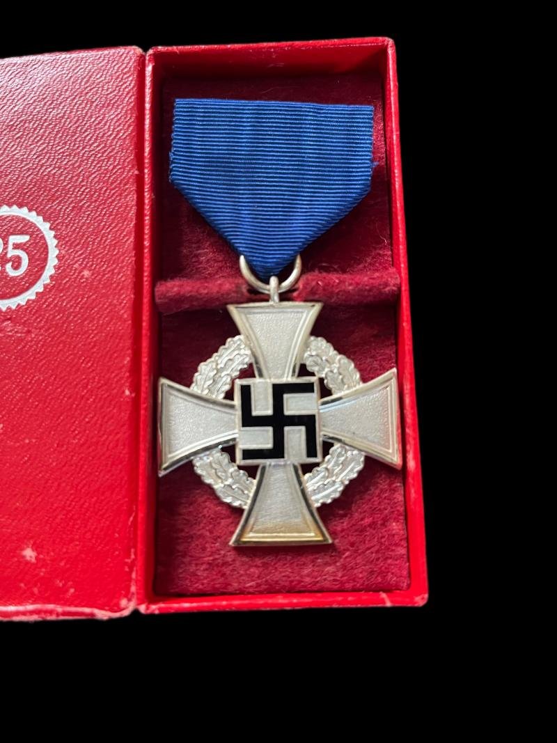 WW2 GERMAN NATIONAL FAITHFUL SERVICE 25 YEARS WITH PRESENTATION BOX — image 2
