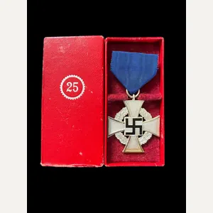 WW2 GERMAN NATIONAL FAITHFUL SERVICE 25 YEARS WITH PRESENTATION BOX