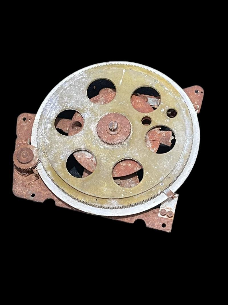 (Was £30) WW2 GERMAN PANZER RADIO RECEIVER PART — image 4