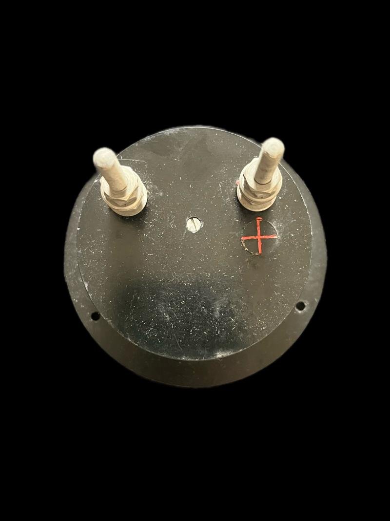 (Was £25) 1945 DATED BRITISH MILITARY A.P.59010 VOLTS METER — image 3