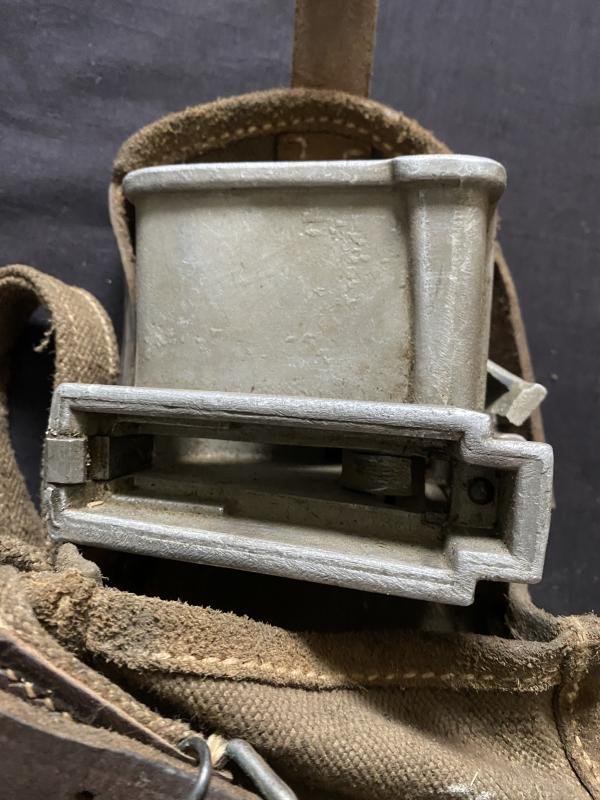 (Was £35) CZECH ZB26-30 MAGAZINE LOADER AND POUCH — image 2