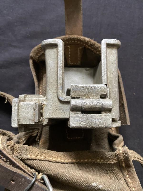 (Was £35) CZECH ZB26-30 MAGAZINE LOADER AND POUCH — image 3