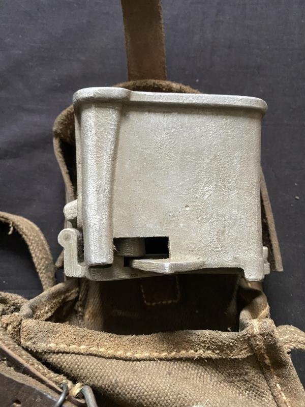 (Was £35) CZECH ZB26-30 MAGAZINE LOADER AND POUCH — image 4