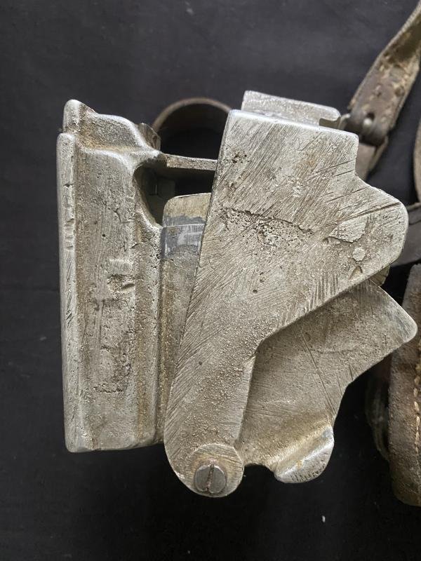 (Was £30) CZECH ZB26-30 MAGAZINE LOADER AND POUCH — image 2