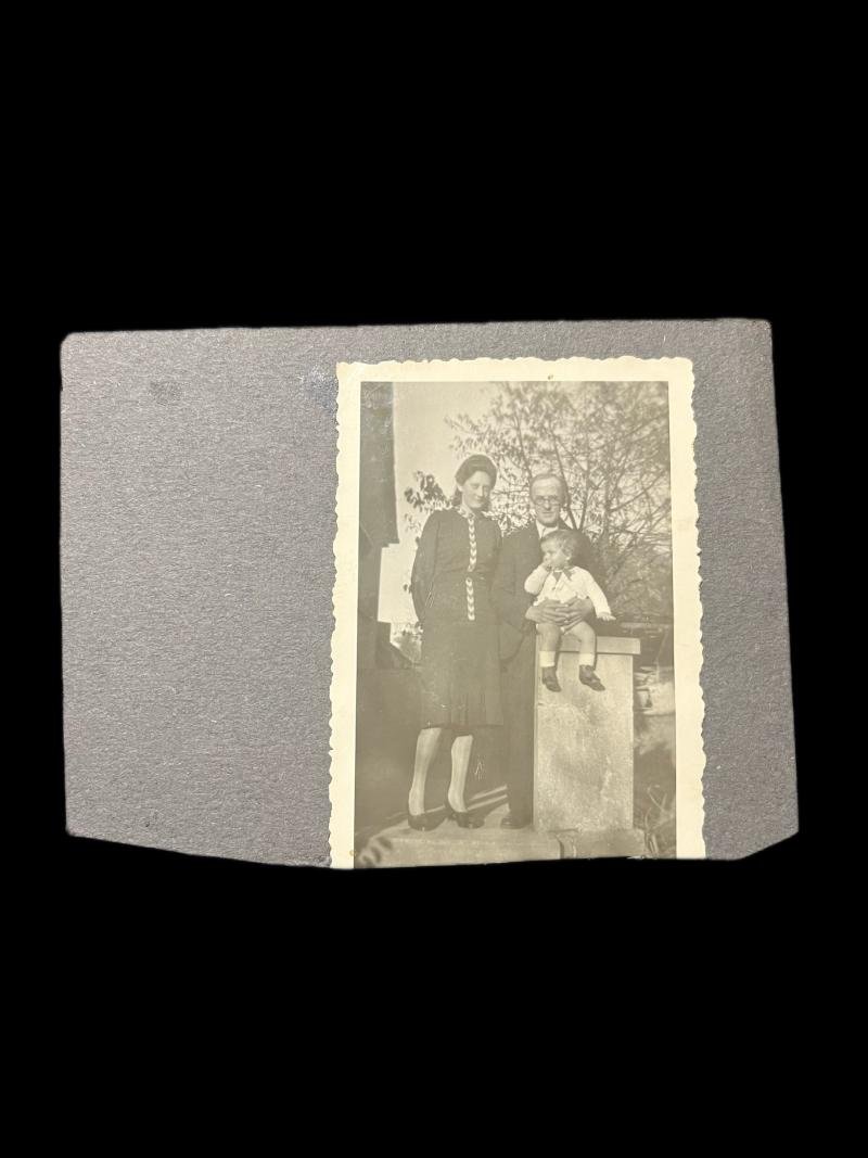 WW2 GERMAN FAMILY PICTURES X 2 — image 2