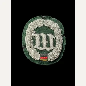 GERMAN BUNDESWEHR WACHBATAILLON BERET BADGE