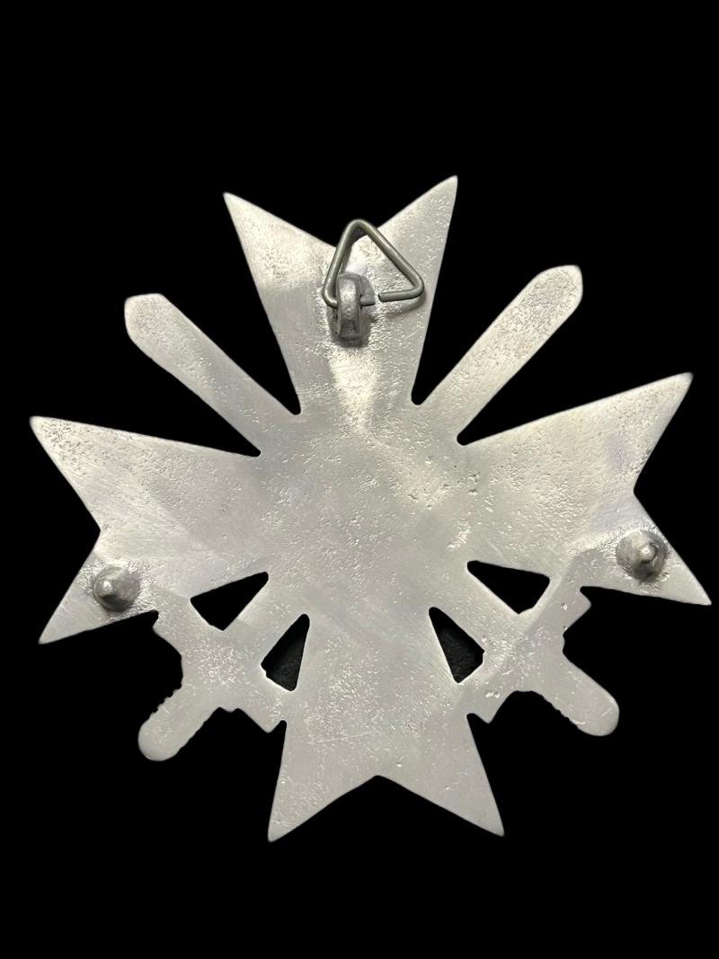 REPRODUCTION WW2 GERMAN WAR MERIT CROSS WITH SWORDS WALL HANGER — image 3