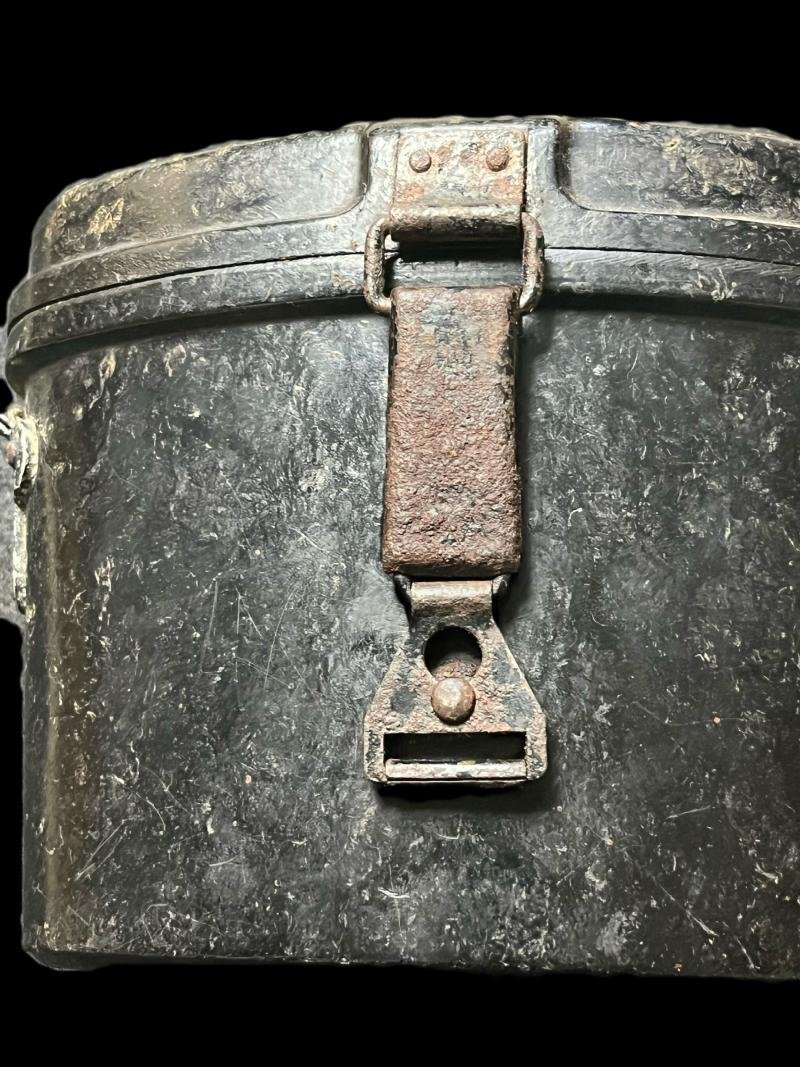 WW2 GERMAN 6X30 BINOCULARS IN A BAKELITE CASE — image 5